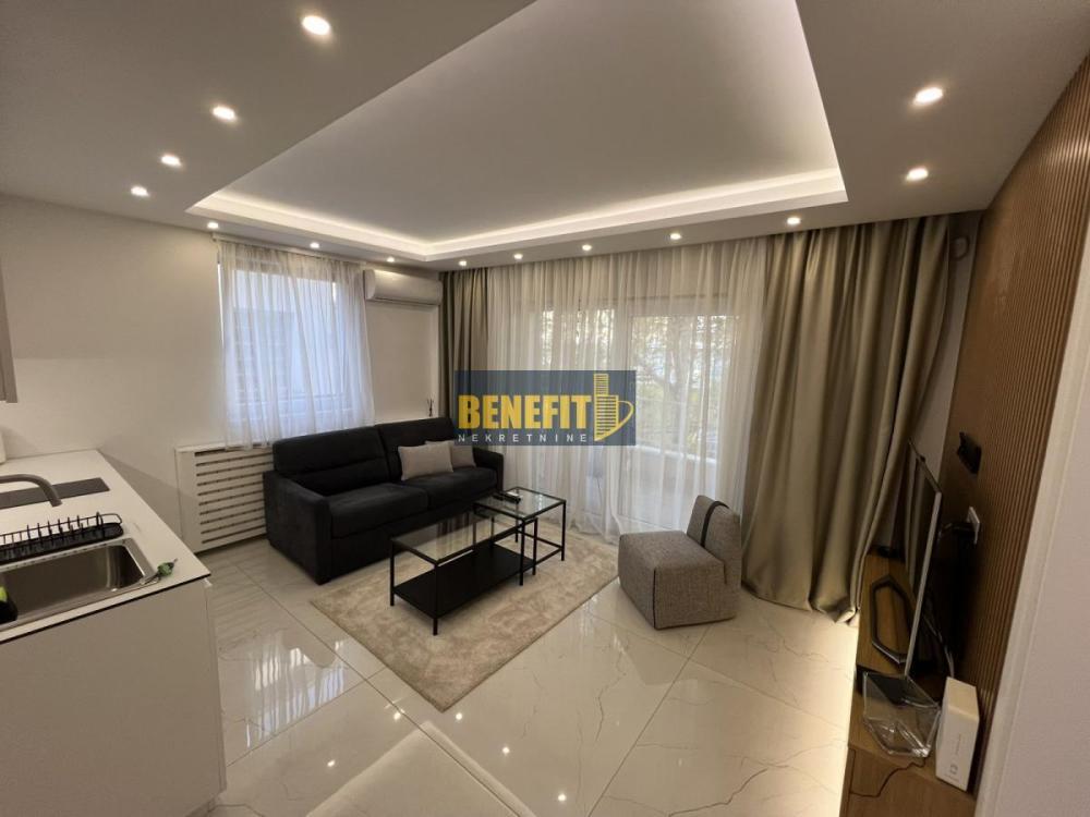 Glavna slika -Dvosoban stan za izdavanje, 45m2, 700€