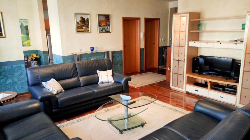 Slika 1 - Trosoban stan za izdavanje, 89m2, 800€