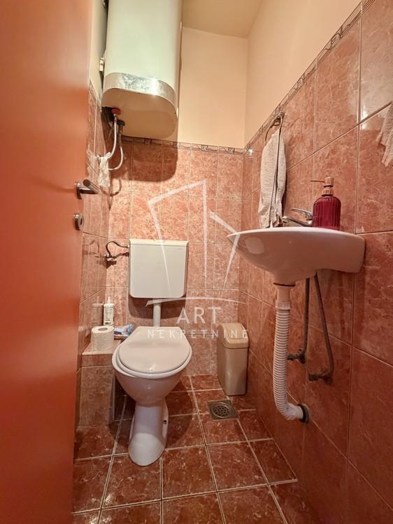 Slika 11 - 22. oktobra, Troiposoban stan na prodaju, 86m2, 240.000€