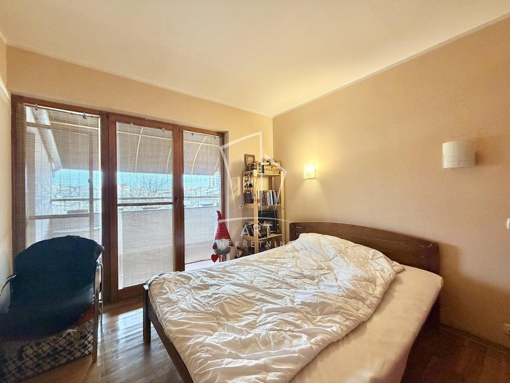 Slika 4 - 22. oktobra, Troiposoban stan na prodaju, 86m2, 240.000€