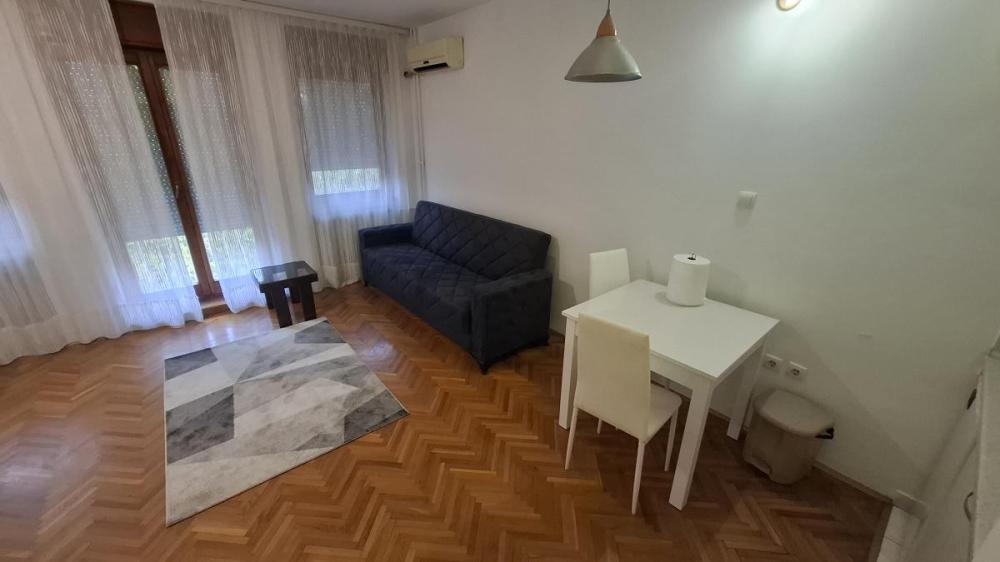 Slika 1 - Jednosoban stan za izdavanje, 26m2, 330€