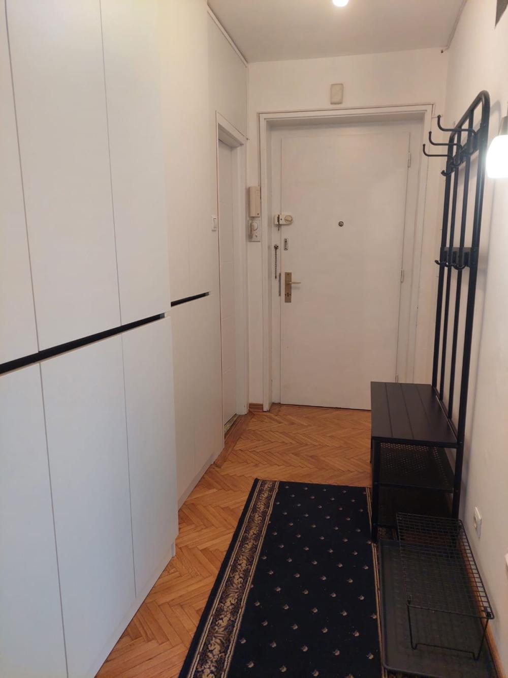 Slika 0 - Jednoiposoban stan za izdavanje, 40m2, 600€