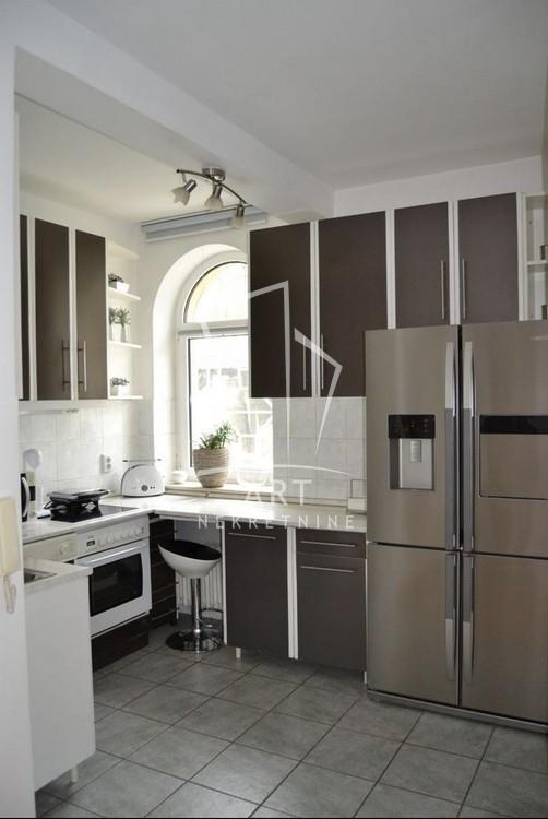 Slika 2 - Vladete Kovačevića, Četvorosoban stan za izdavanje, 108m2, 2.300€