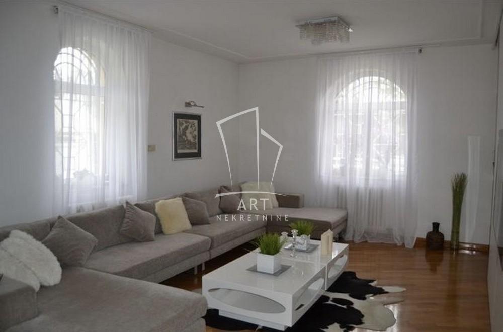 Slika 1 - Vladete Kovačevića, Četvorosoban stan za izdavanje, 108m2, 2.300€