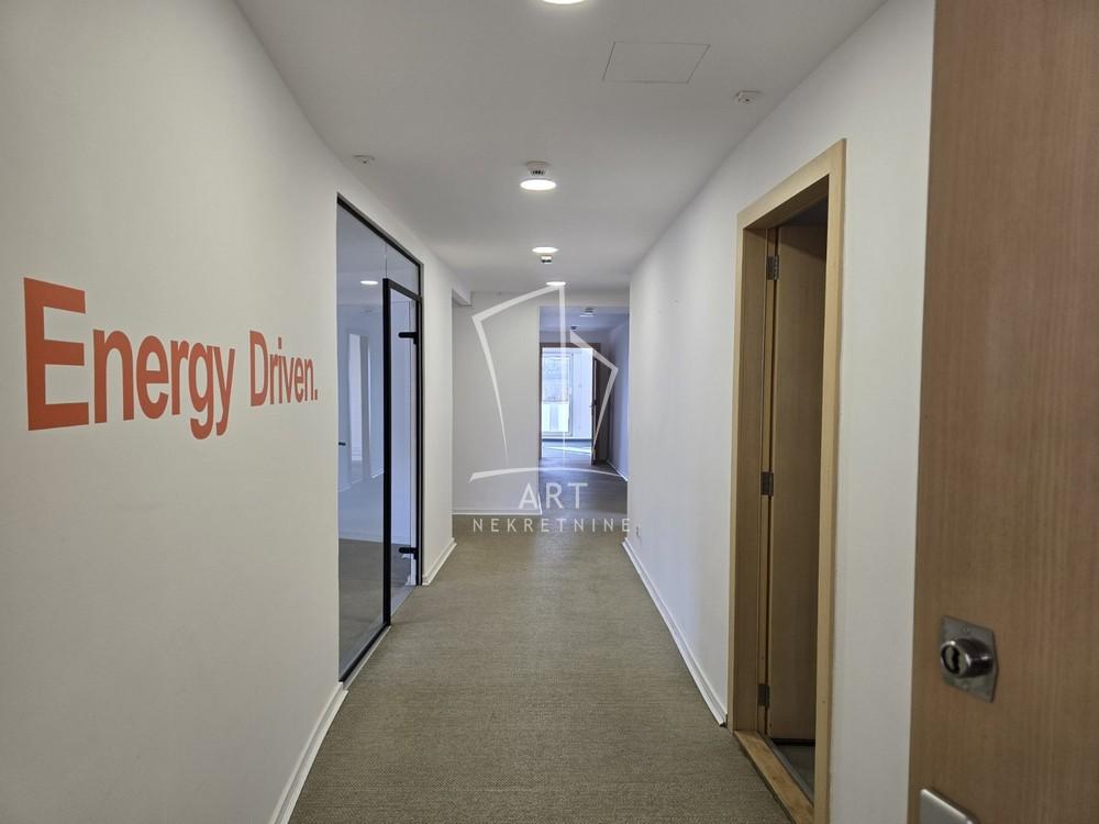 Slika 6 - Trg Nikole Pašića,  Lokal za izdavanje, 492m2, 7.000€