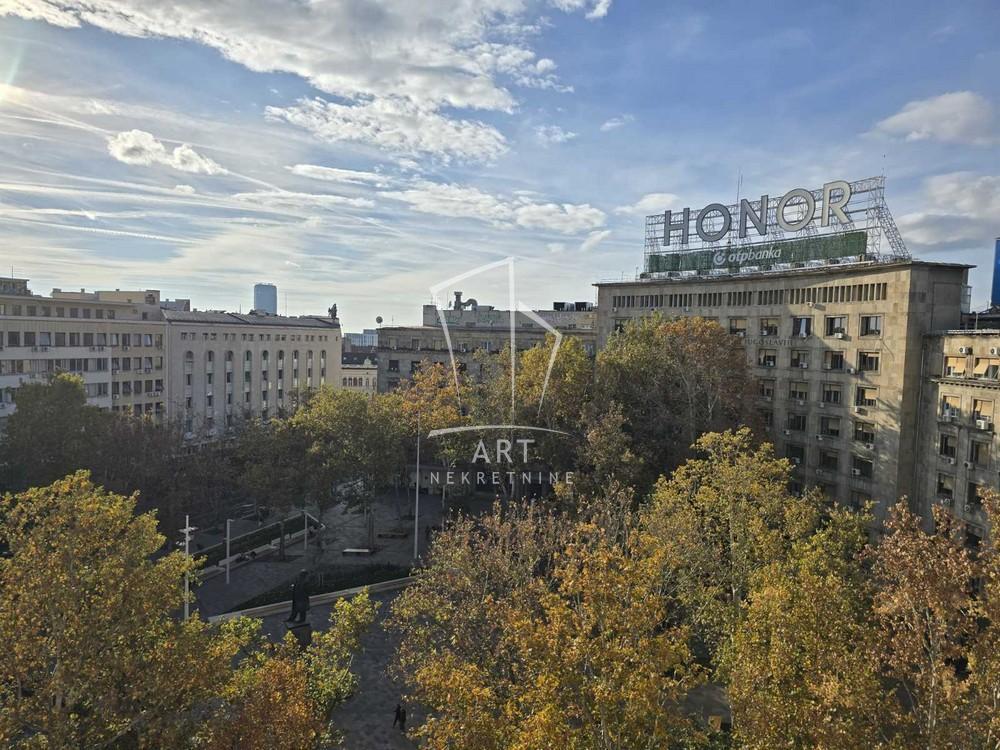 Glavna slika -Trg Nikole Pašića,  Lokal za izdavanje, 492m2, 7.000€