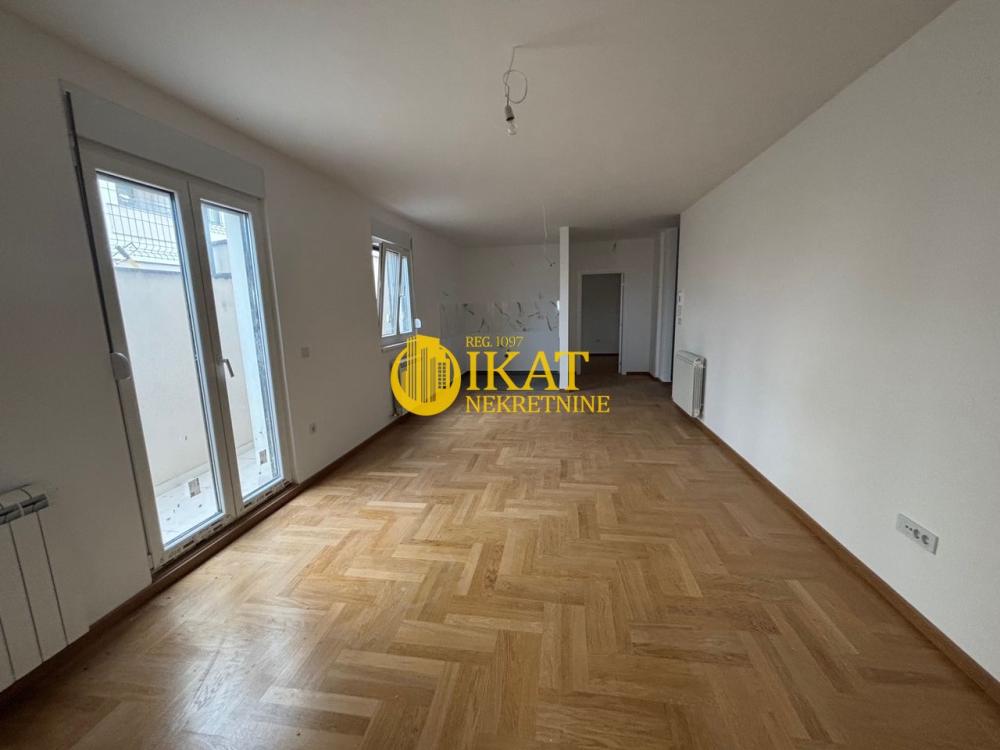 Slika 3 - Dvoiposoban stan na prodaju, 57m2, 125.000€