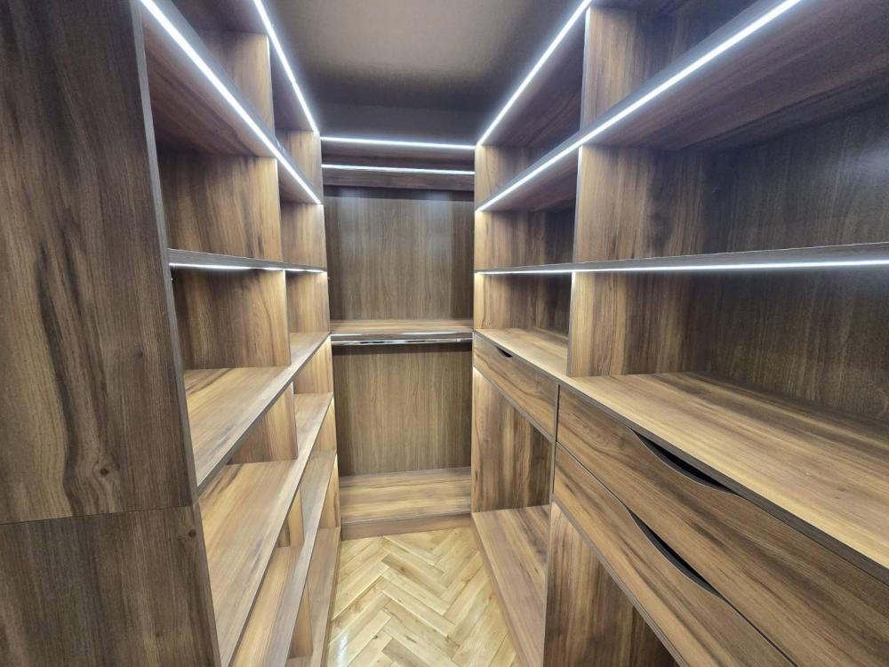 Slika 11 - Koste Racina, Kuća za izdavanje, 160m2, 2.500€