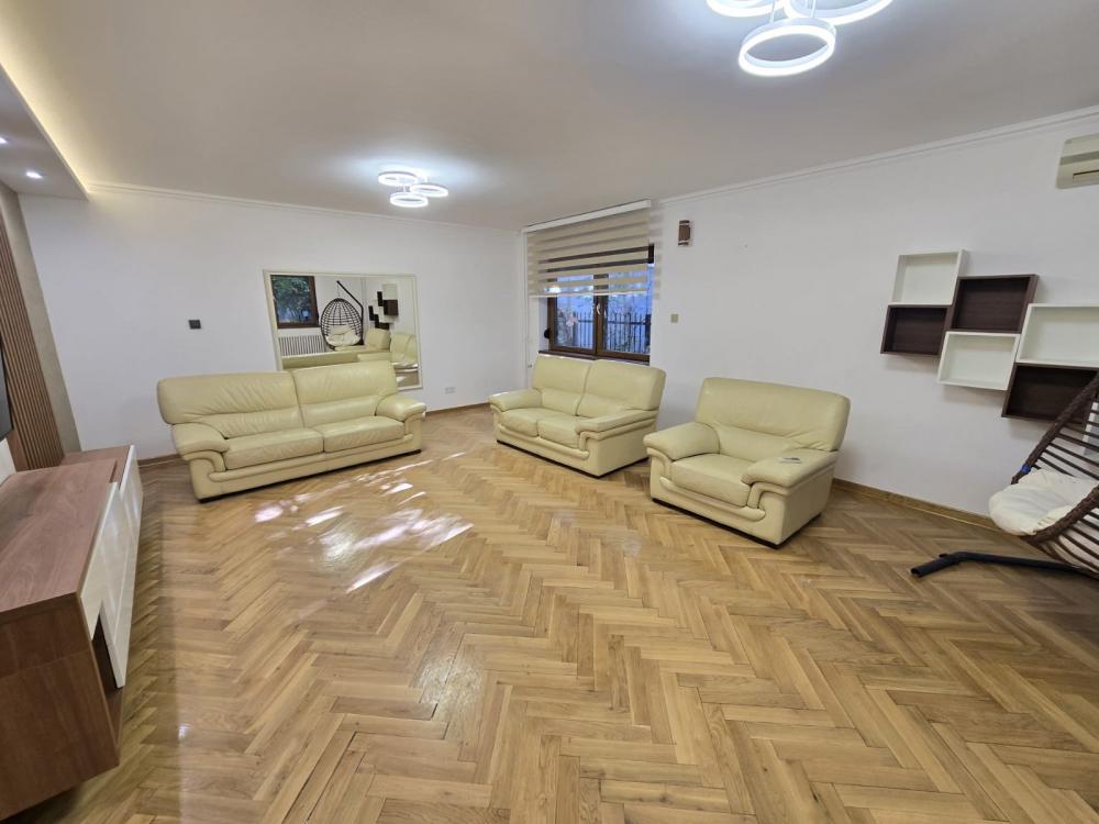Slika 2 - Koste Racina, Kuća za izdavanje, 160m2, 2.500€