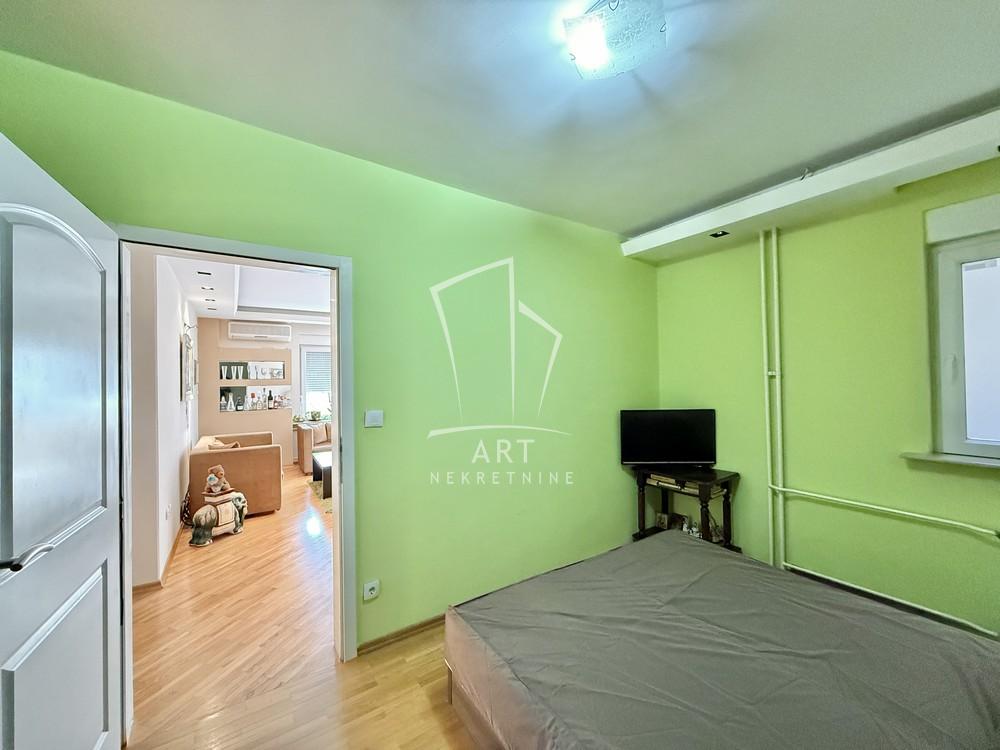 Slika 8 - Kulina Bana, Četvorosoban stan na prodaju, 81m2, 275.000€