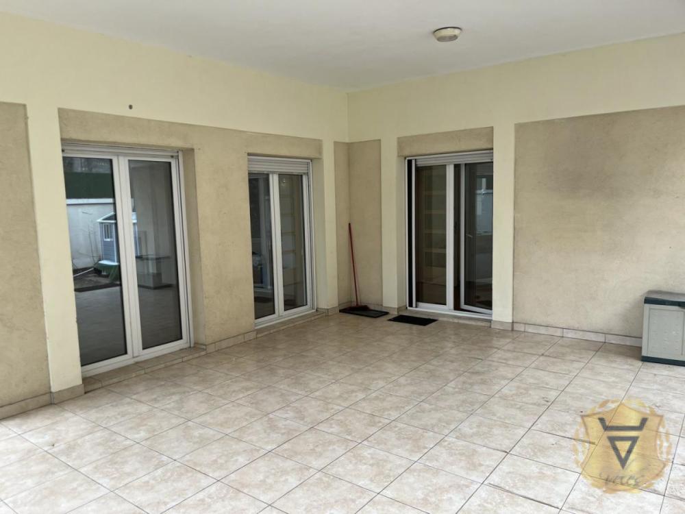 Slika 6 - Kuća za izdavanje, 220m2, 3.000€