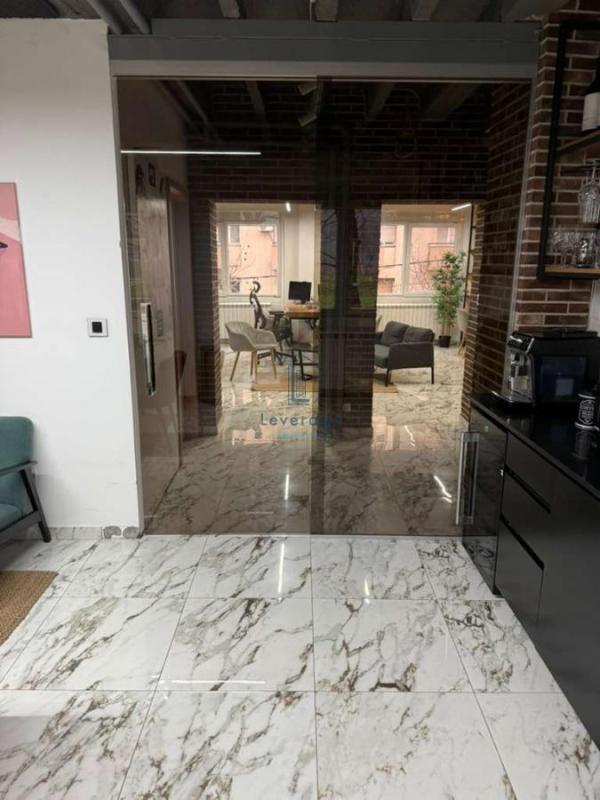 Slika 11 - Sarajevska,  Lokal za izdavanje, 70m2, 1.350€