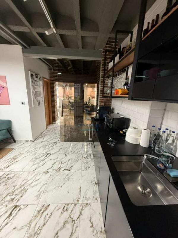 Slika 7 - Sarajevska,  Lokal za izdavanje, 70m2, 1.350€