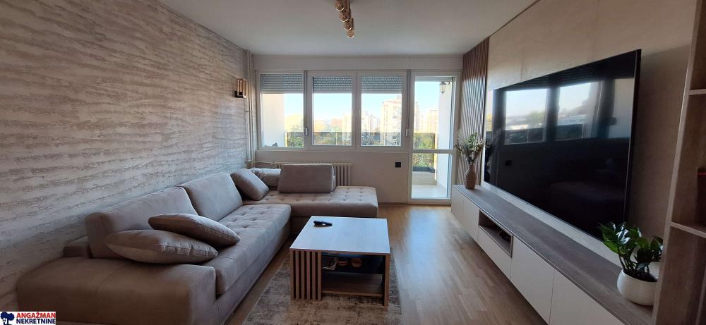 Glavna slika -Omladinskih brigada, Dvosoban stan na prodaju, 61m2, 349.000€