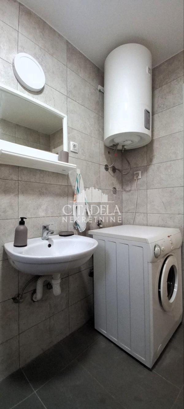 Slika 10 - Zmajevačka, Jednoiposoban stan za izdavanje, 40m2, 500€