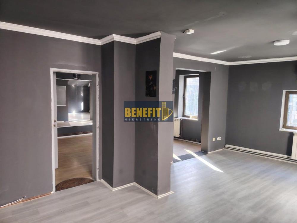 Slika 5 -  Lokal za izdavanje, 212m2, 1.800€