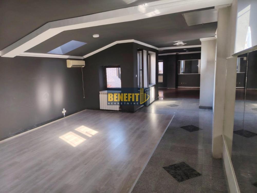 Slika 3 -  Lokal za izdavanje, 212m2, 1.800€