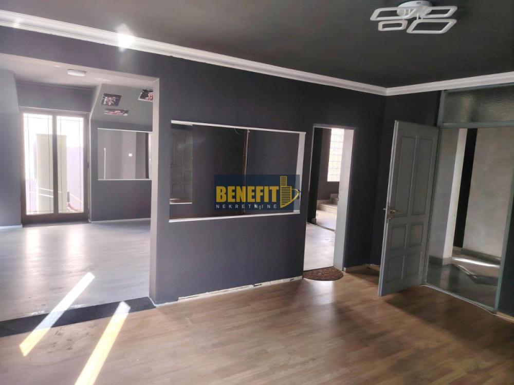 Slika 4 -  Lokal za izdavanje, 212m2, 1.800€