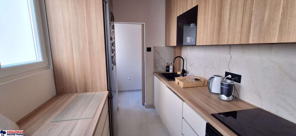 Slika 3 - Bulevar Zorana Đinđića, Trosoban stan na prodaju, 81m2, 306.000€