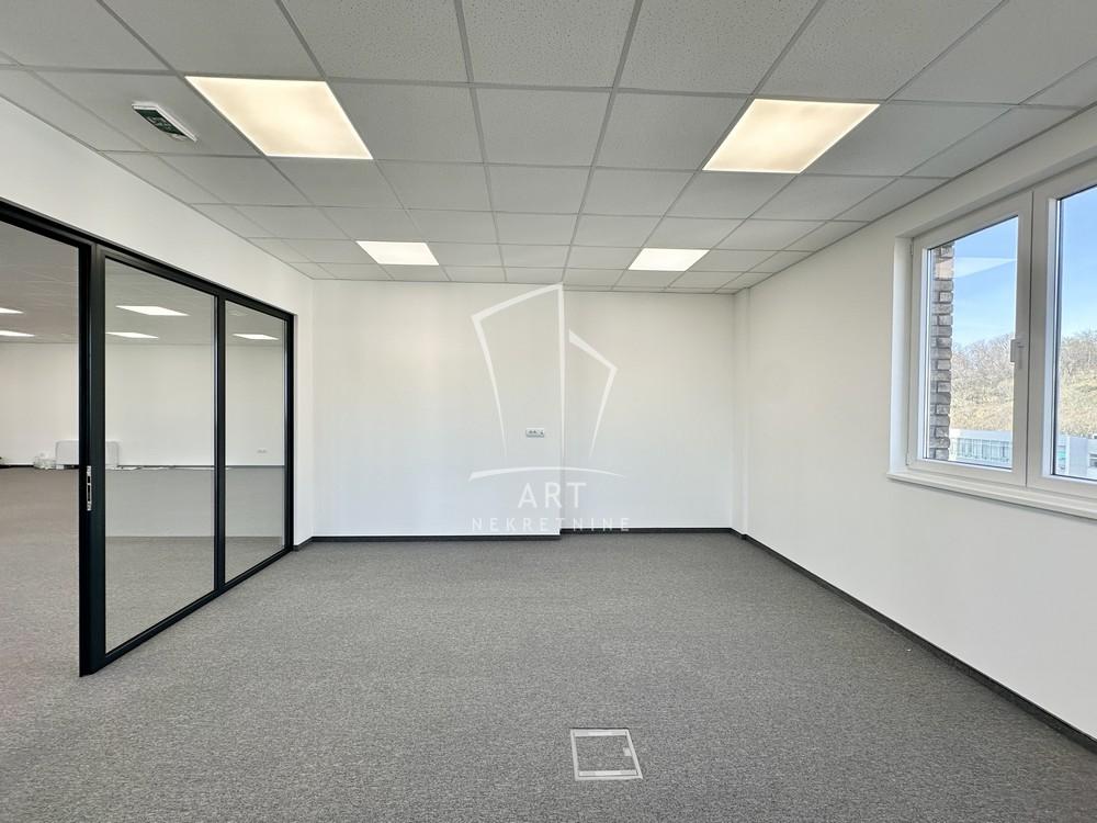 Slika 9 - Tošin bunar,  Lokal za izdavanje, 250m2, 3.750€