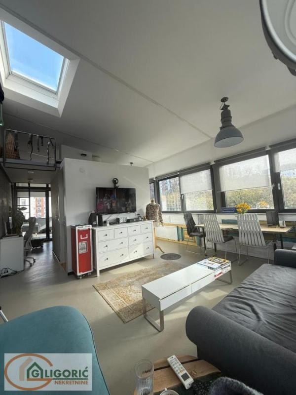 Slika 1 - Kapetana Miloša Žunjića, Četvorosoban stan na prodaju, 130m2, 270.000€