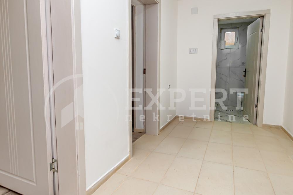 Slika 10 - 7. jula,  Kuća na prodaju, 204m2, 145.000€