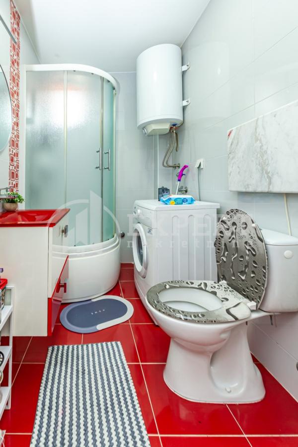 Slika 9 - Aleksandra Petrovića, Troiposoban stan na prodaju, 96m2, 120.000€