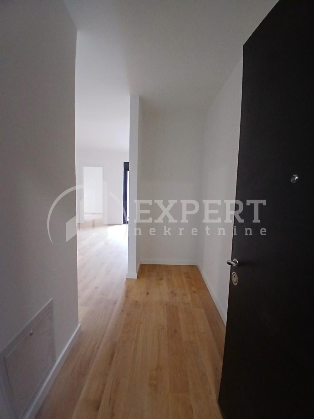 Slika 7 - Stevana Sremca, Jednoiposoban stan za izdavanje, 50m2, 400€