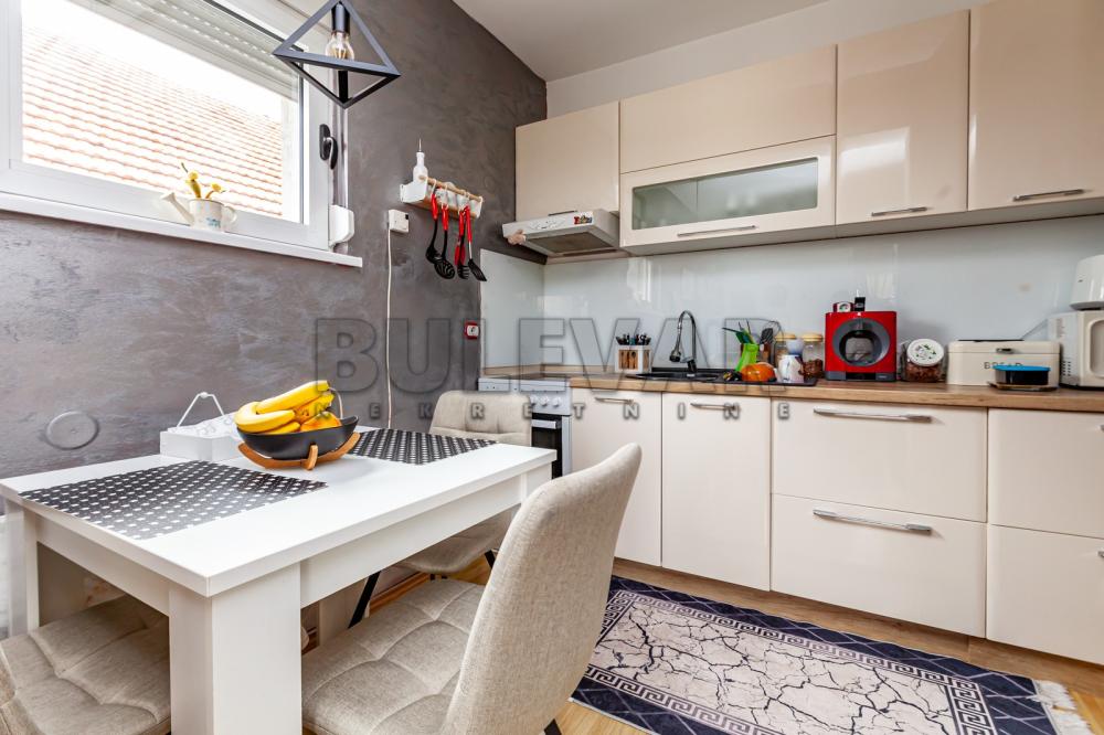 Slika 3 - Aleksandra Petrovića, Troiposoban stan na prodaju, 96m2, 120.000€