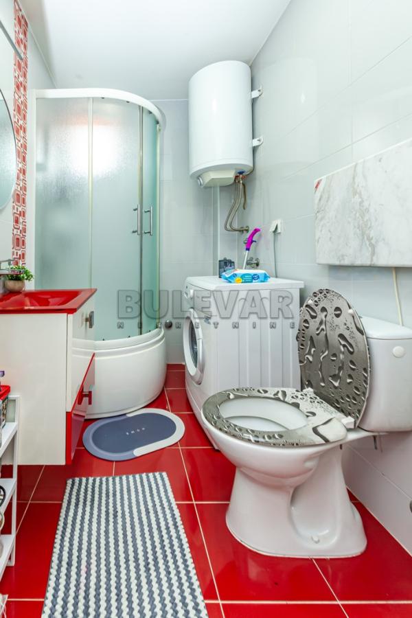 Slika 9 - Aleksandra Petrovića, Troiposoban stan na prodaju, 96m2, 120.000€