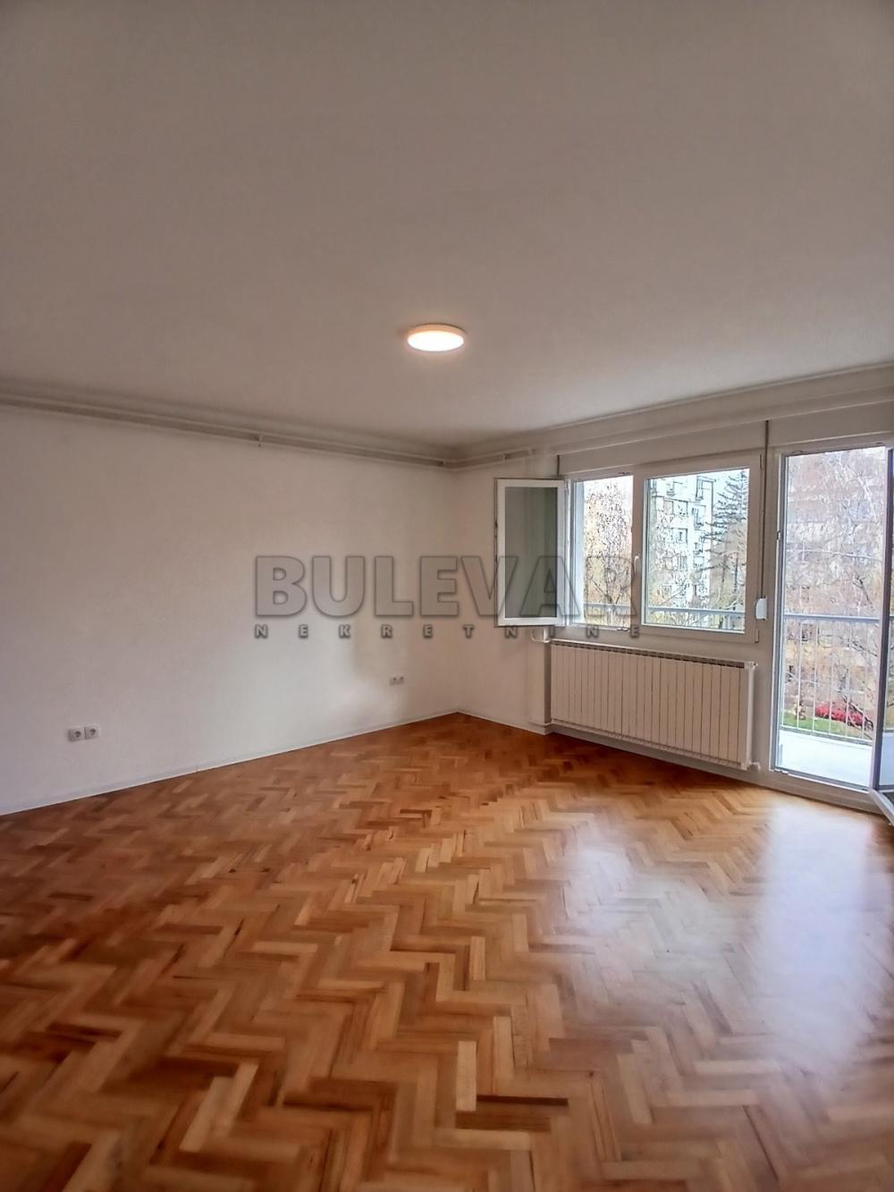 Glavna slika -Sremska, Trosoban stan za izdavanje, 68m2, 550€