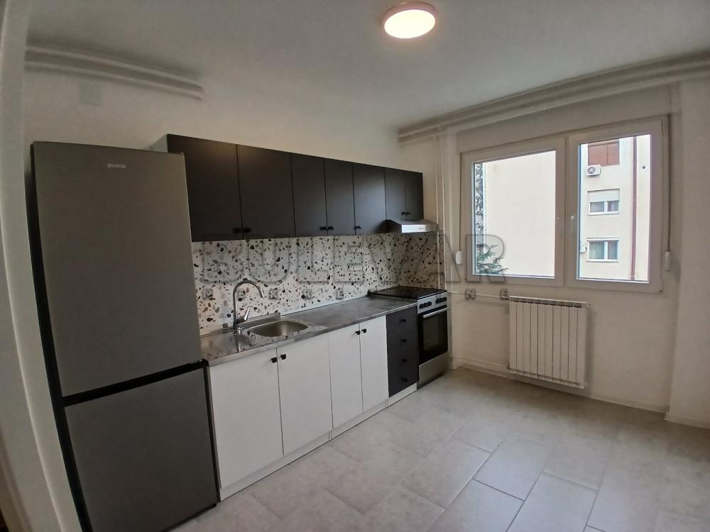 Slika 6 - Sremska, Trosoban stan za izdavanje, 68m2, 550€