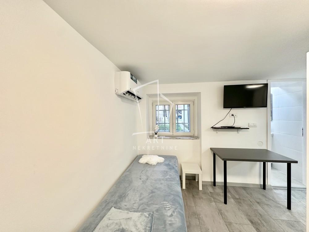 Slika 2 - Nemanjina, Jednoiposoban stan na prodaju, 33m2, 96.000€