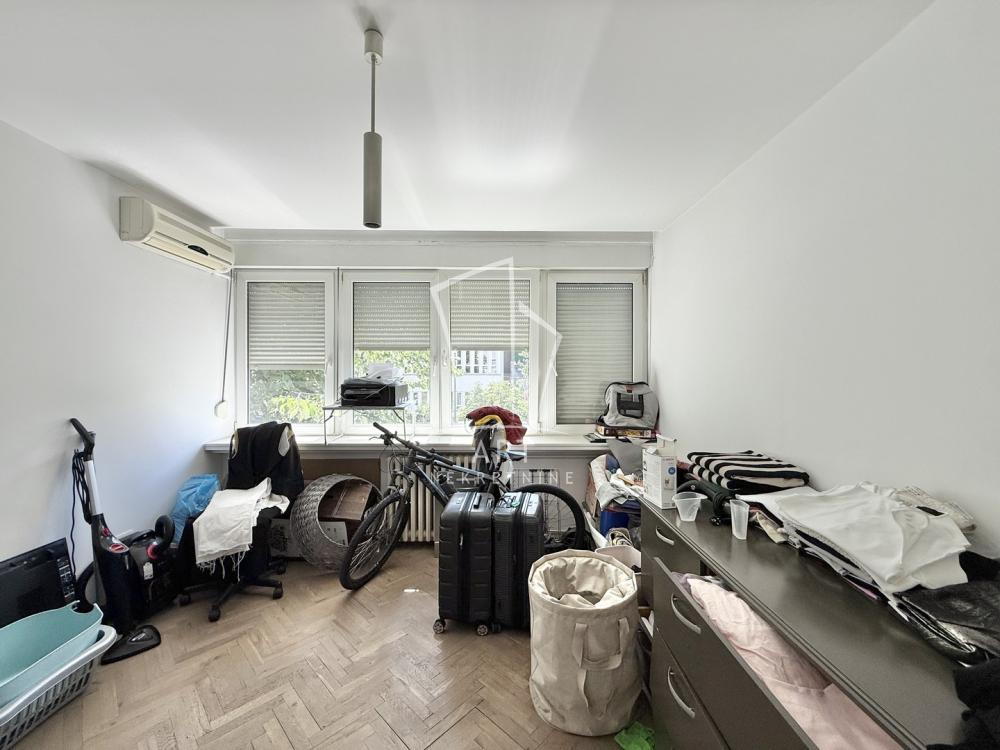 Slika 9 - Ilije Garašanina, Četvorosoban stan na prodaju, 120m2, 526.000€