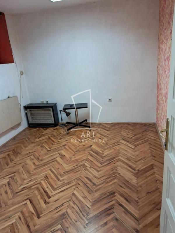 Slika 5 - Dečanska,  Lokal na prodaju, 42m2, 119.000€