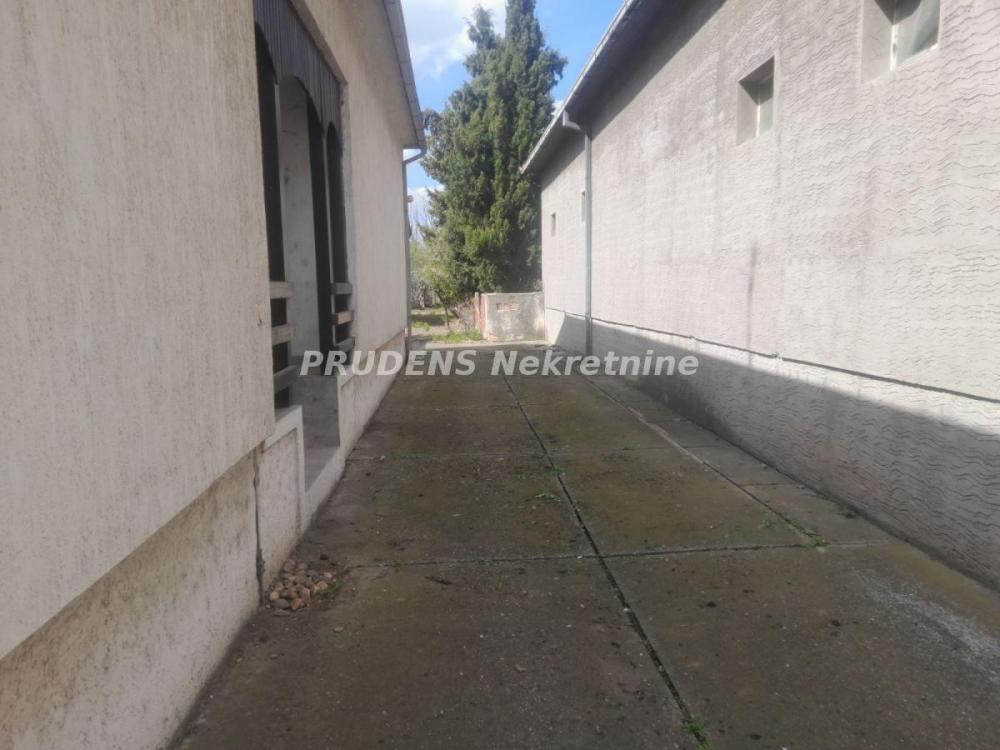 Slika 10 - Vojvođanska,  Kuća na prodaju, 318m2, 295.000€