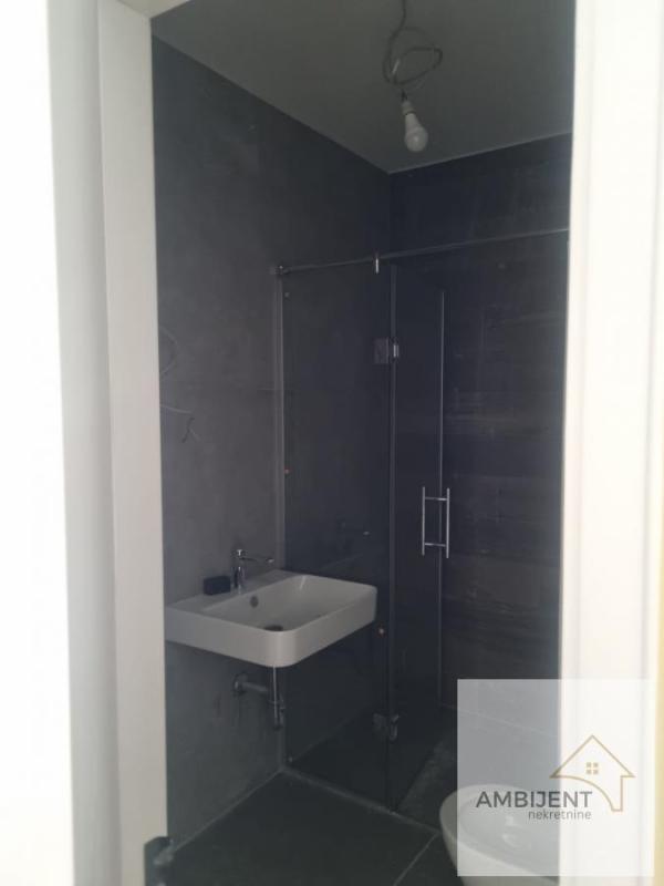 Slika 8 - Četvoroiposoban stan na prodaju, 261m2, 1.305.000€