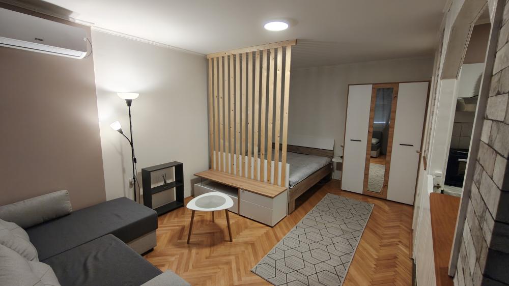 Slika 1 - Branka Krsmanovica, Jednoiposoban stan za izdavanje, 33m2, 300€