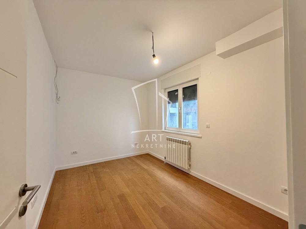 Slika 8 - Kumodraška,  Lokal za izdavanje, 101m2, 1.500€