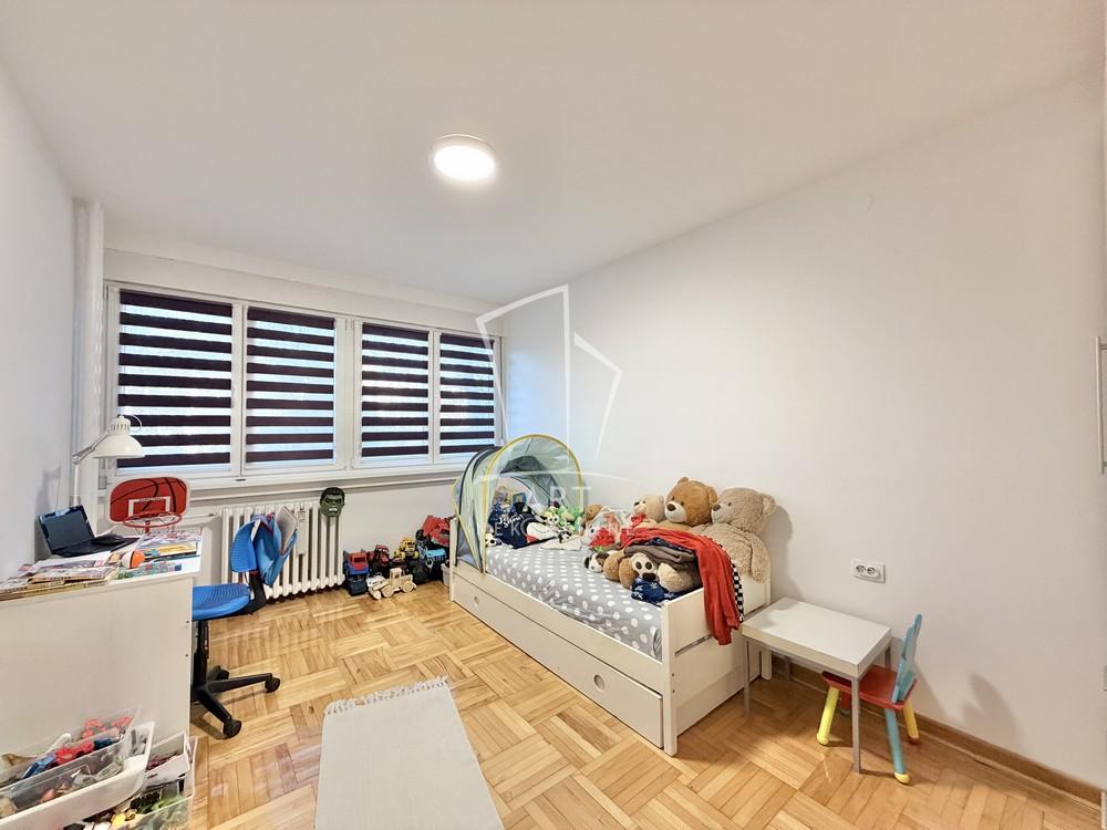 Slika 11 - Mirijevski Venac, Trosoban stan na prodaju, 80m2, 235.000€