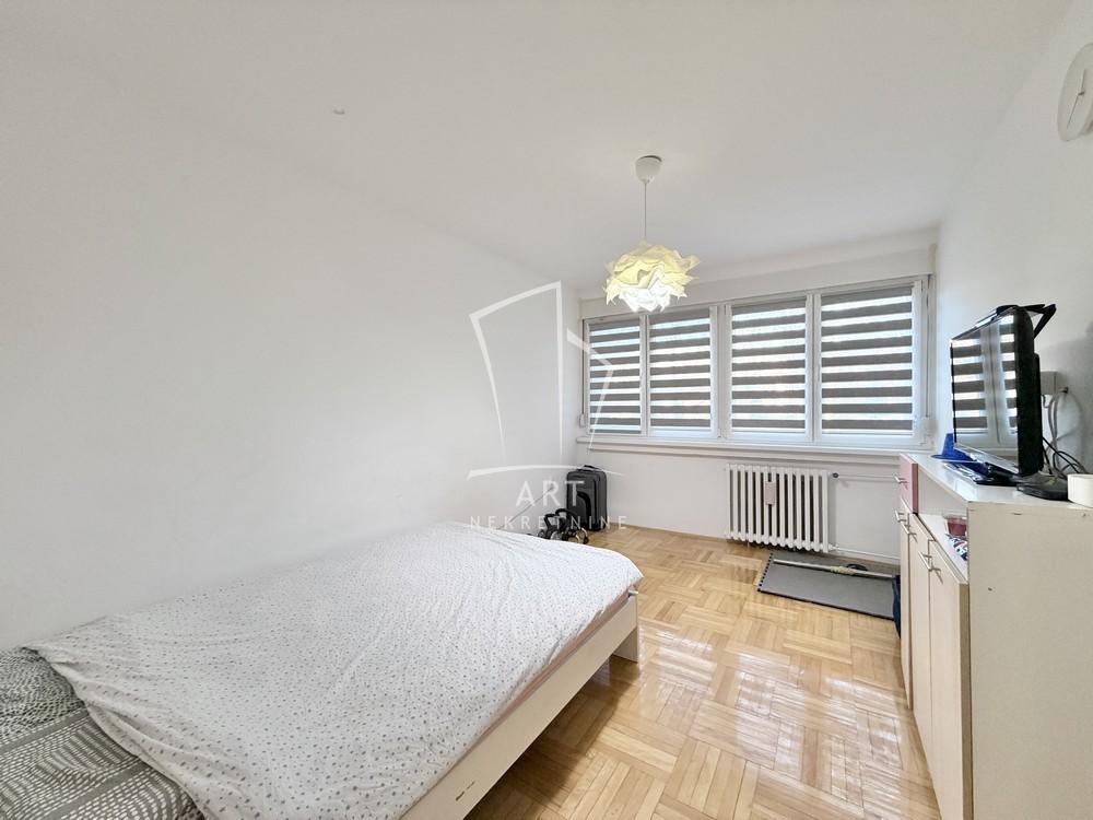 Slika 9 - Mirijevski Venac, Trosoban stan na prodaju, 80m2, 235.000€