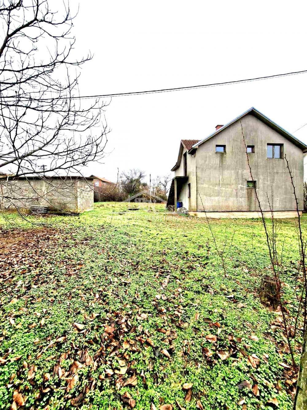 Slika 2 - Milosava Ivkovića,  Kuća na prodaju, 132m2, 68.000€