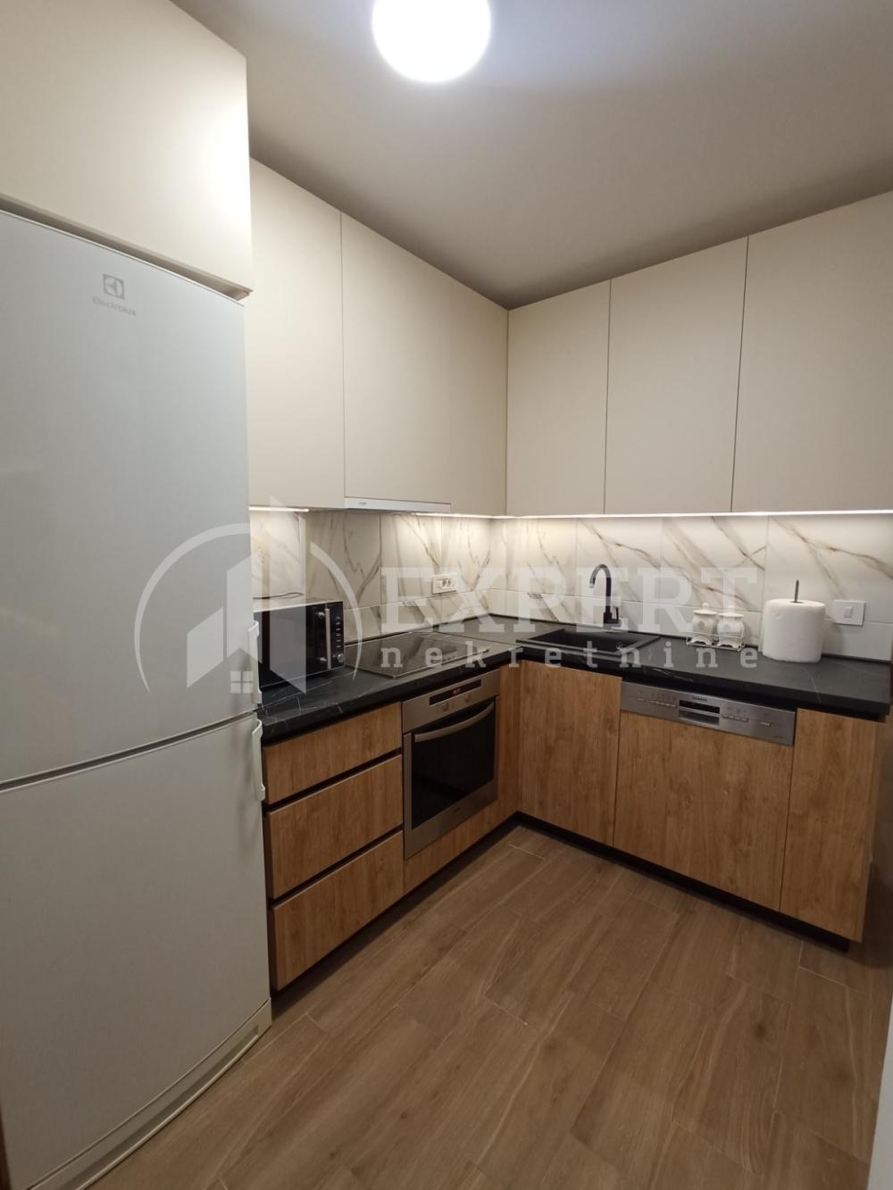 Slika 5 - Filipa Višnjića, Troiposoban stan za izdavanje, 85m2, 800€