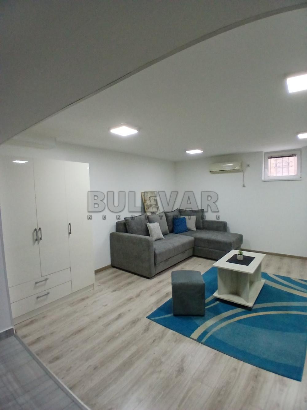 Slika 1 - Kozaračka, Jednosoban stan za izdavanje, 52m2, 300€