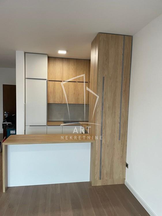 Slika 4 - Omladinskih brigada, Trosoban stan za izdavanje, 90m2, 1.000€