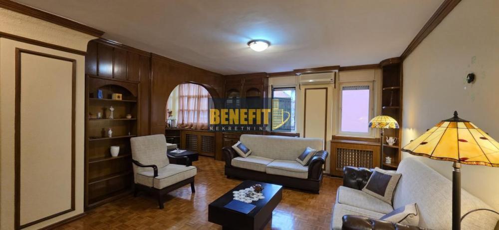 Glavna slika -Četvorosoban stan za izdavanje, 117m2, 1.000€