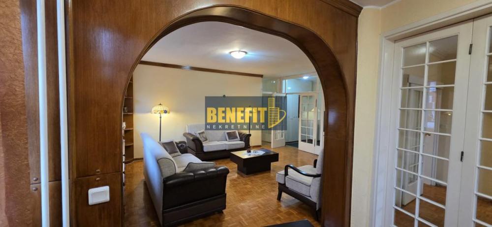 Slika 1 - Četvorosoban stan za izdavanje, 117m2, 1.000€