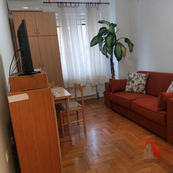 Glavna slika -VALENTINA VODNIKA, Jednoiposoban stan za izdavanje, 35m2, 300€