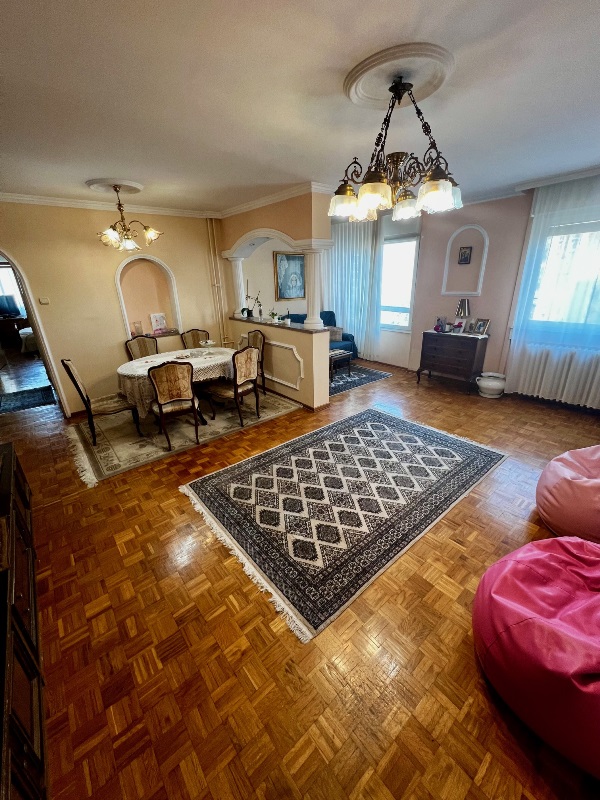 Slika 1 - Crnotravska, Trosoban stan na prodaju, 82m2, 197.000€