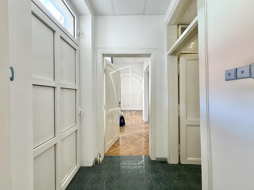 Slika 8 - Kralja Milana, Četvoroiposoban stan na prodaju, 136m2, 550.000€